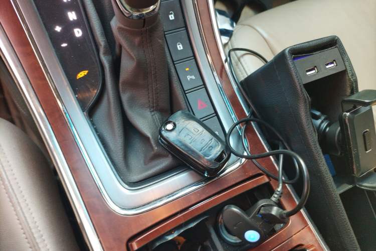 Used Roewe 950 2012 2.4L Luxury Executive Edition
