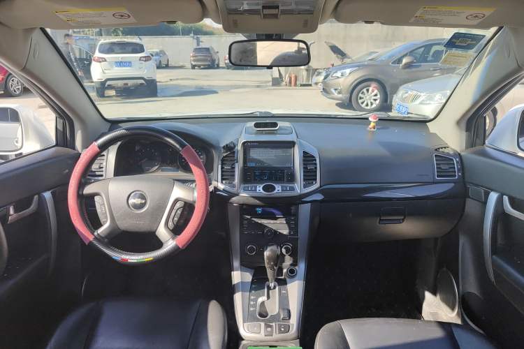 Used Chevrolet Captiva 2012 2.4L 4x4 Flagship Edition 7 Seats
