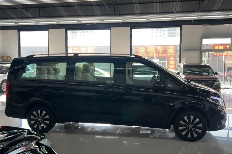 Used Mercedes-Benz Vito 2023 2.0T Elite Version 7 Seats
