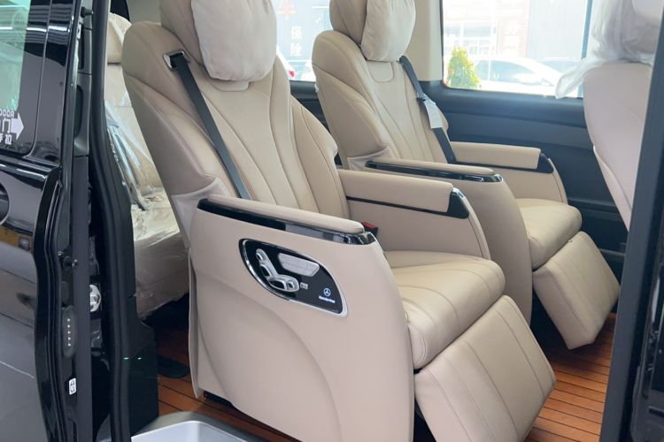 Used Mercedes-Benz Vito 2023 2.0T Elite Version 7 Seats
