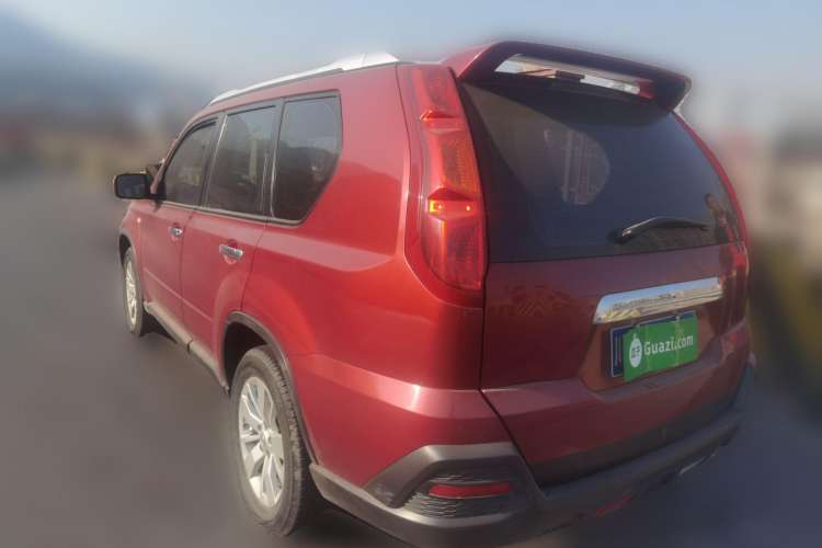 Used Dongfeng Fengdu MX6 2015 2.0L CVT Two-Wheel Drive Dream Edition