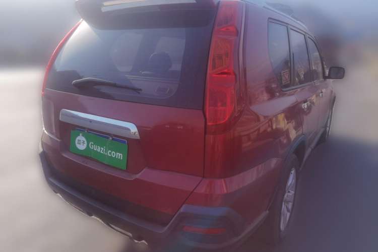 Used Dongfeng Fengdu MX6 2015 2.0L CVT Two-Wheel Drive Dream Edition