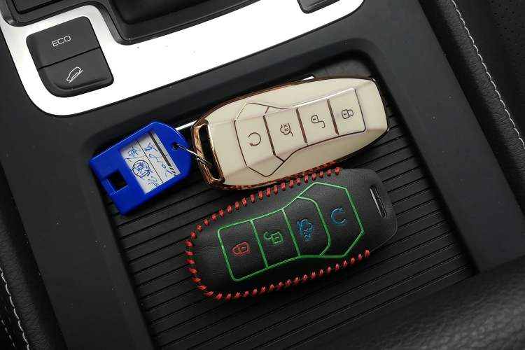 Used BYD Tang 2018 2.0T Automatic SmartConnect Prestige 7-Seater China V Standard