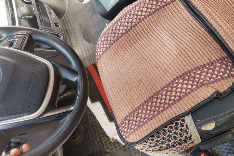 Used SAIC MAXUS  2017 2.5T AMT Aoyuntong National V Short Wheelbase Mid-Roof 5/6/10-Seater
