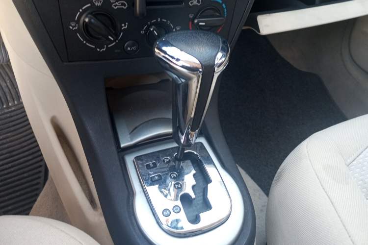 Used Citroen C-Quatre 2009 Sedan 1.6L Automatic Fashion Edition Gear Lever