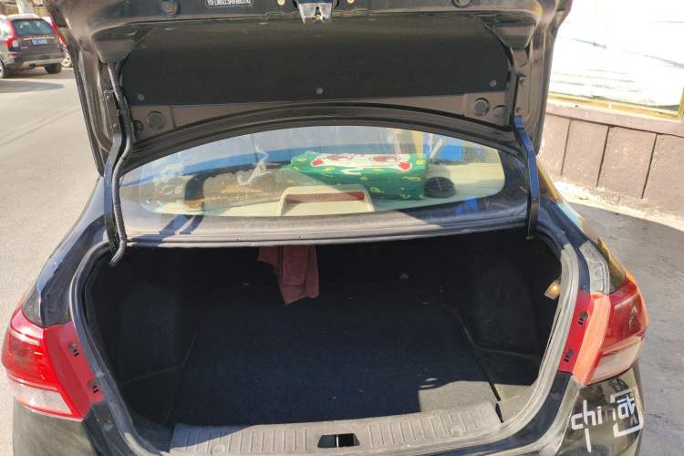 Used BAIC New Energy EV 2015 EV200 Light Edition Trunk