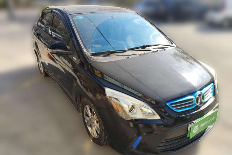 Used BAIC New Energy EV 2015 EV200 Light Edition Front Right 45 Deg