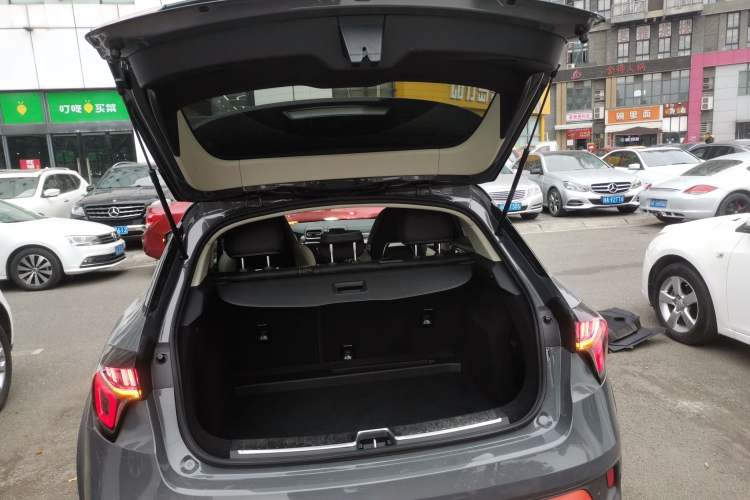 Used Lynk & Co 02 2018 1.5T DCT Two-Wheel Drive Zhaopu Version China V Standard