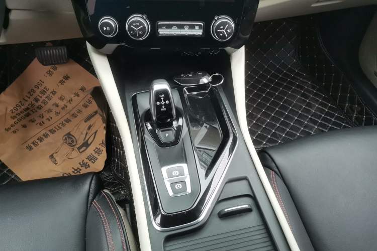 Used Lynk & Co 02 2018 1.5T DCT Two-Wheel Drive Zhaopu Version China V Standard