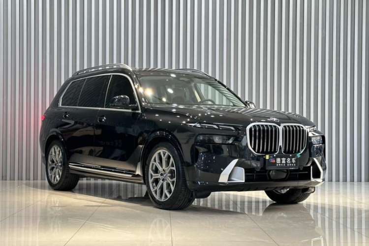 Used BMW X7 2023 xDrive40i Luxury Package with Leading Features
