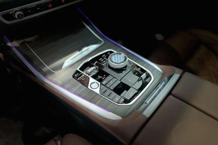 Used BMW X7 2023 xDrive40i Luxury Package with Leading Features
