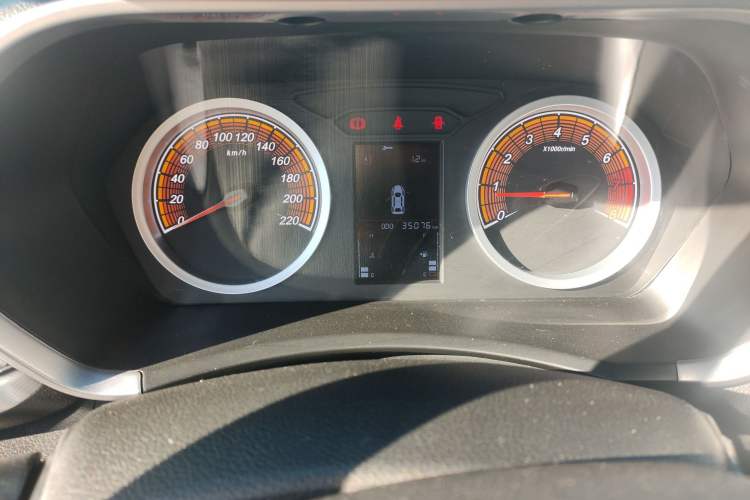 Used Soueast DX5 2019 1.5L Manual Luxury Version