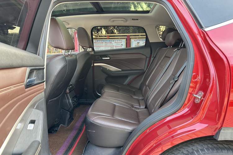 Used Wey VV6 2018 2.0T Two-Wheel-Drive Ultra-Luxury Version China V Standard
