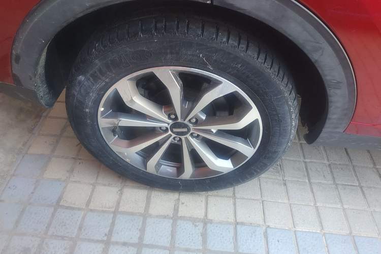 Used Wey VV6 2018 2.0T Two-Wheel-Drive Ultra-Luxury Version China V Standard
