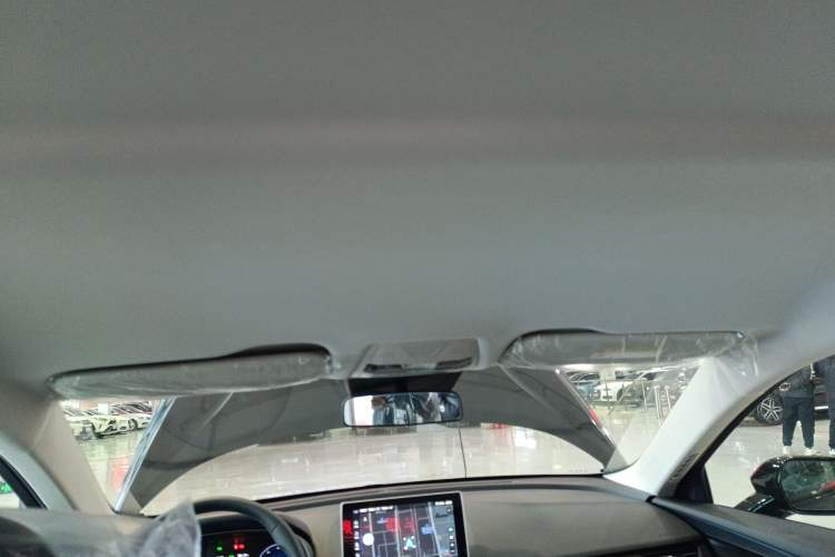 Used Hongqi E-QM5 2022 431 km Charge & Enjoy Edition