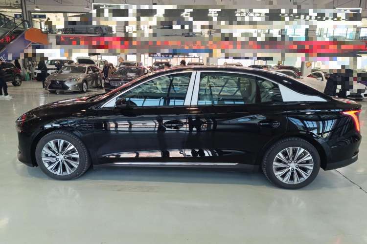 Used Hongqi E-QM5 2022 431 km Charge & Enjoy Edition