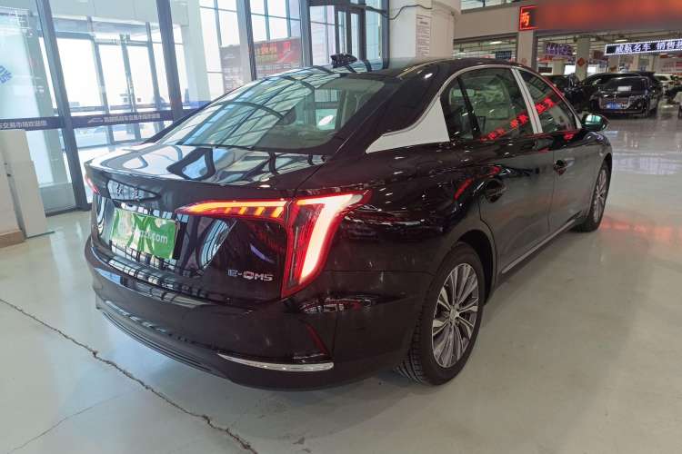 Used Hongqi E-QM5 2022 431 km Charge & Enjoy Edition