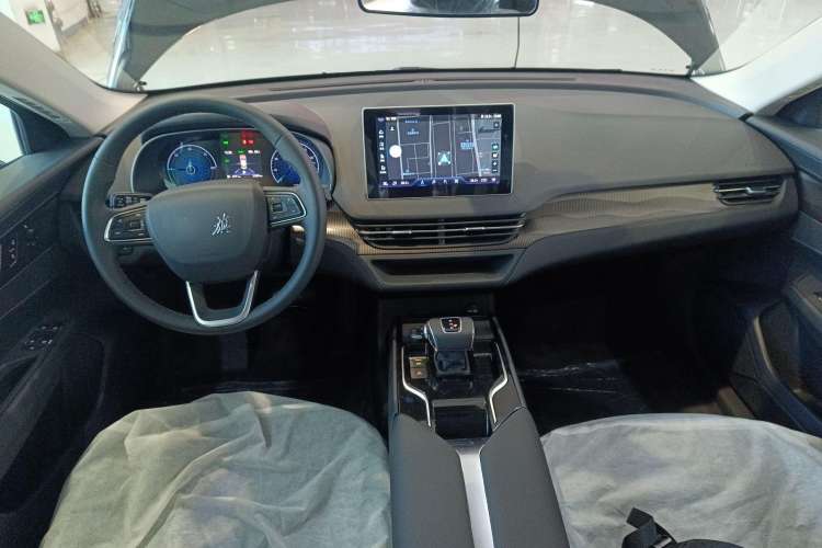 Used Hongqi E-QM5 2022 431 km Charge & Enjoy Edition