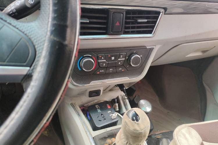 Used Jinbei New Hiace S 2018 1.6L Business Edition DLCG16 Gear Lever