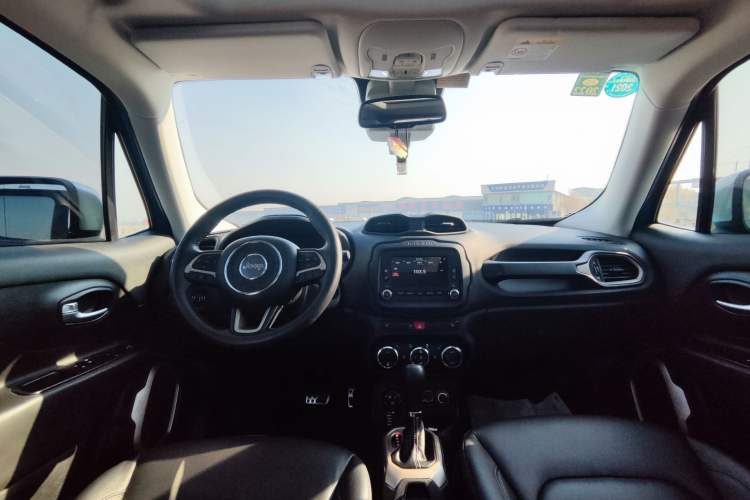 Used Jeep Renegade 2017 180TS Automatic All-Wheel Drive Versatile Edition