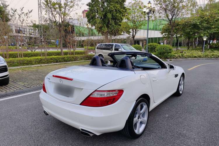 Used Mercedes-Benz SLK-Class 2011 SLK 200 Fashion Model
