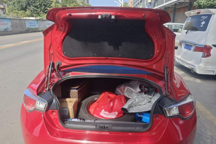 Used Toyota 86 2013 2.0L Automatic Luxury Version
