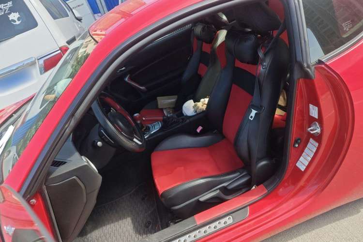 Used Toyota 86 2013 2.0L Automatic Luxury Version
