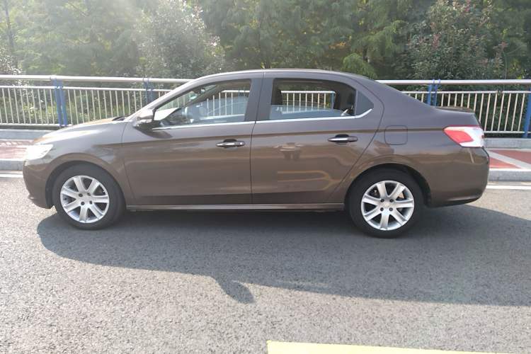 Used Peugeot 301 2014 1.6L Automatic Prestige Edition
