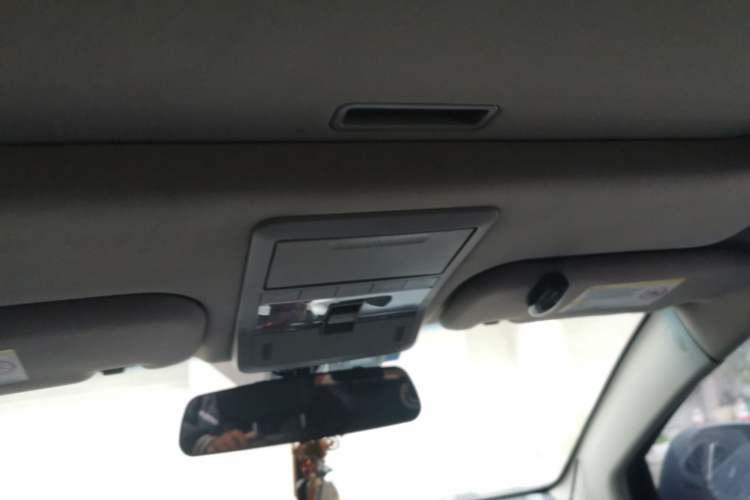 Used Chevrolet Captiva 2011 2.4 AT 7-Seater Luxury Edition