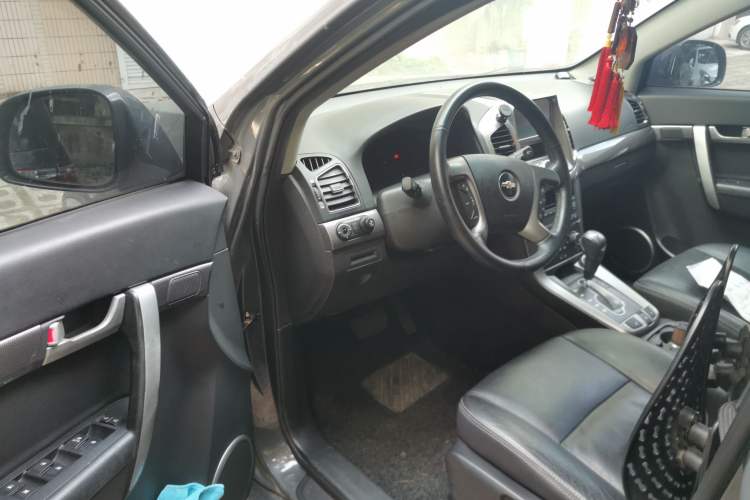 Used Chevrolet Captiva 2011 2.4 AT 7-Seater Luxury Edition