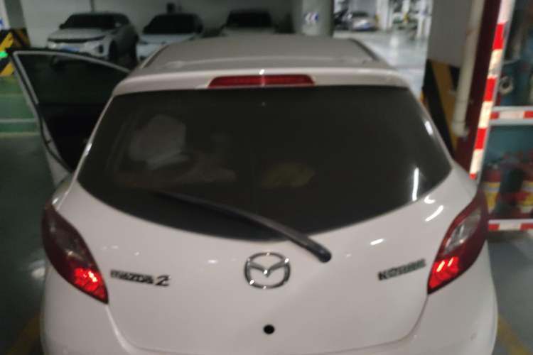 Used Mazda Mazda 2 2012 Hatchback Xuan Dong 1.5L Automatic Value Edition
