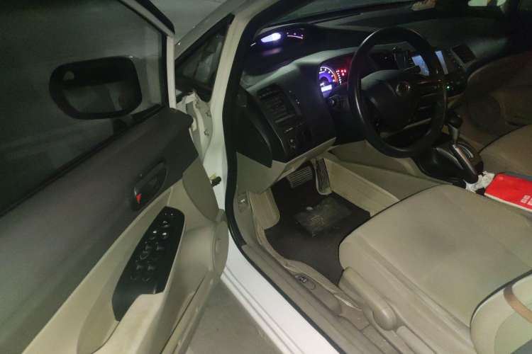 Used CIIMO CIIMO 2012 1.8L Automatic