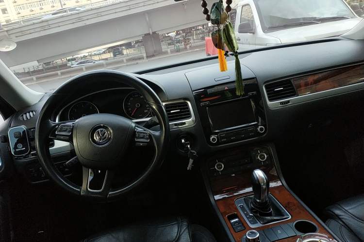 Used Volkswagen Touareg 2011 3.0 TDI Diesel Standard Version