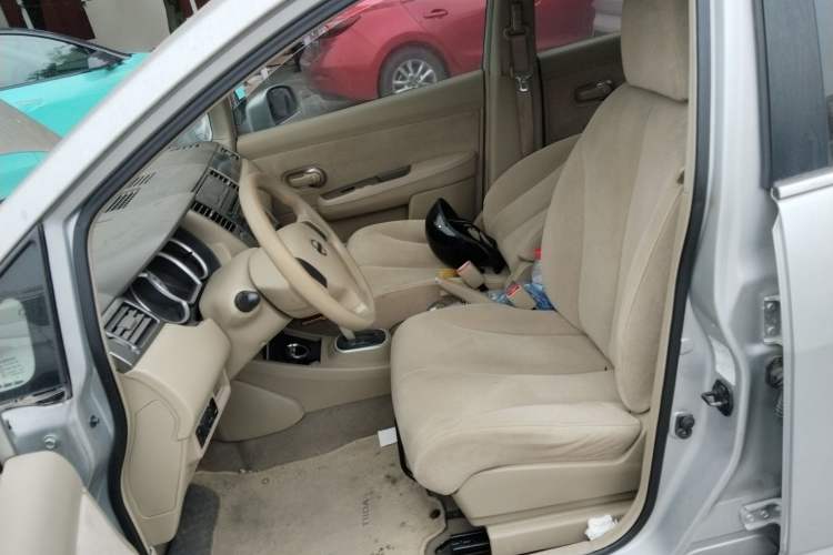 Used Nissan Tiida Sedan 2008 1.6L Automatic Fashion Edition Left Front Seat
