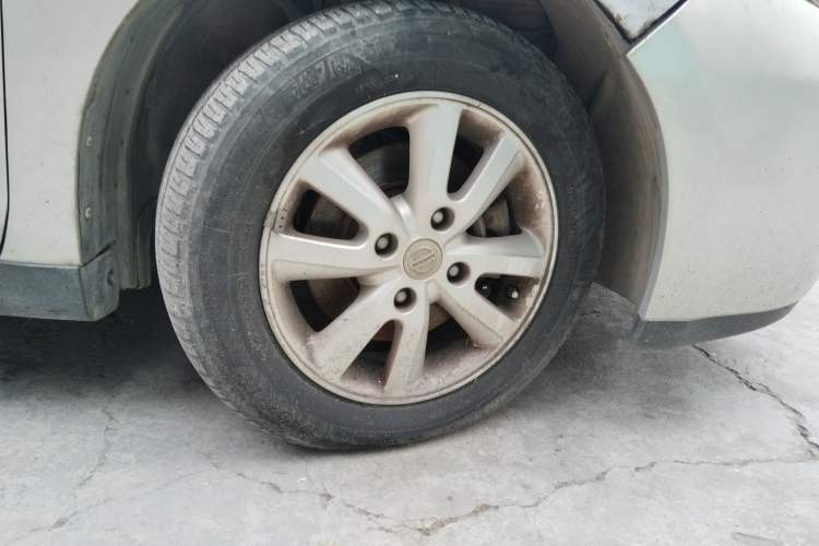Used Nissan Tiida Sedan 2008 1.6L Automatic Fashion Edition Right Front Wheel Hub