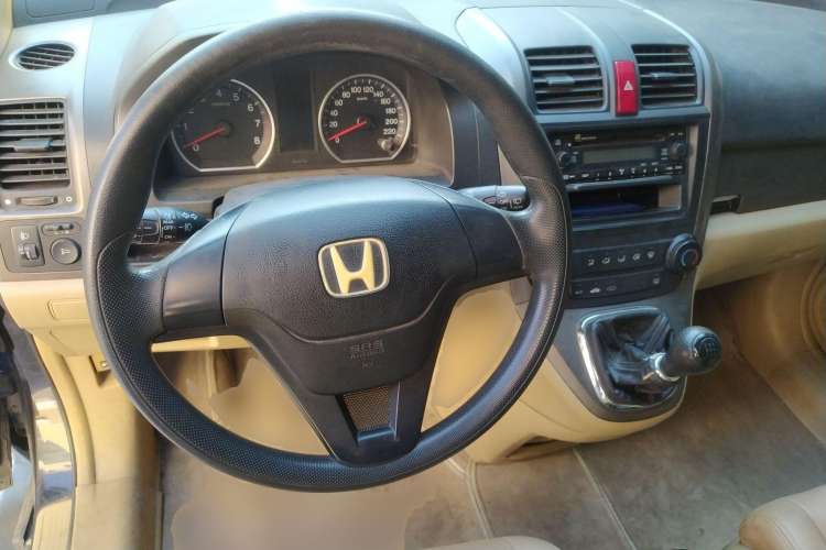 Used Honda CR-V 2010 2.0L manual two-wheel drive urban version
