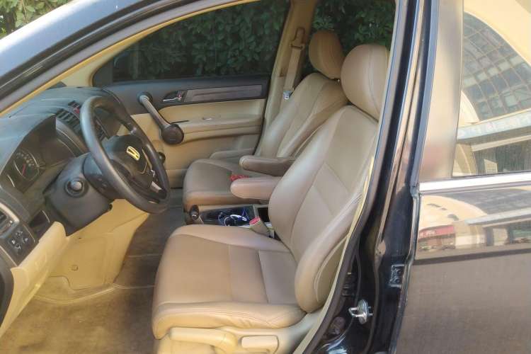 Used Honda CR-V 2010 2.0L manual two-wheel drive urban version
