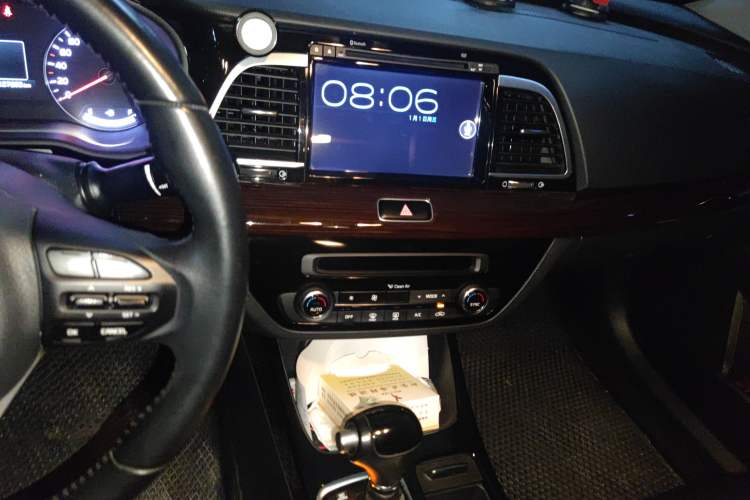 Used Kia K4 2014 2.0L Automatic LUX
