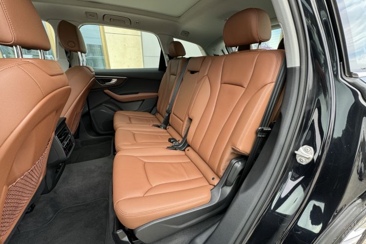 Used Audi Q7 2021 45 TFSI quattro S line Sport model