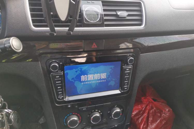 Used Dongfeng Fengon 370 2016 1.5L Manual Elite Travel Edition 7 Seats
