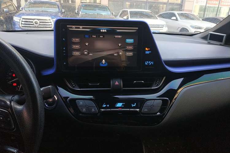 Used Toyota C-HR 2018 2.0L Leading with Sunroof China V Standard
