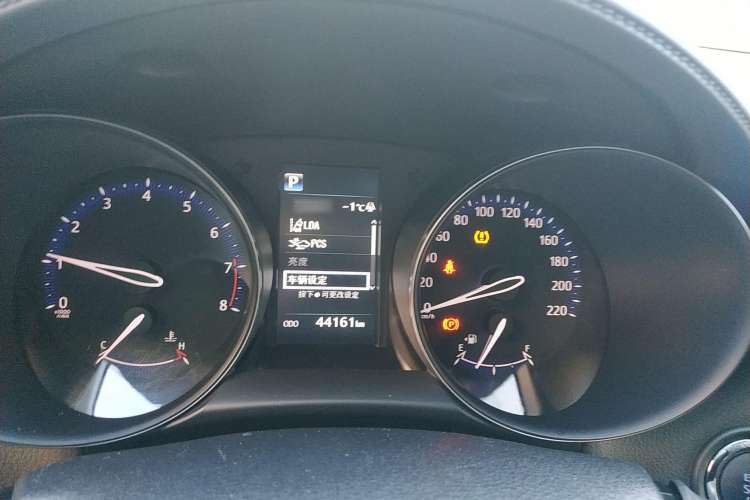 Used Toyota C-HR 2018 2.0L Leading with Sunroof China V Standard
