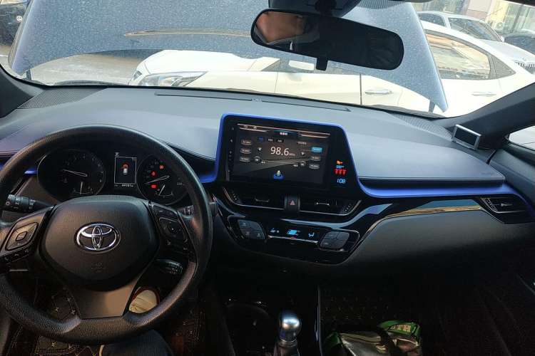 Used Toyota C-HR 2018 2.0L Leading with Sunroof China V Standard
