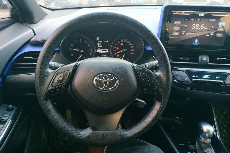 Used Toyota C-HR 2018 2.0L Leading with Sunroof China V Standard
