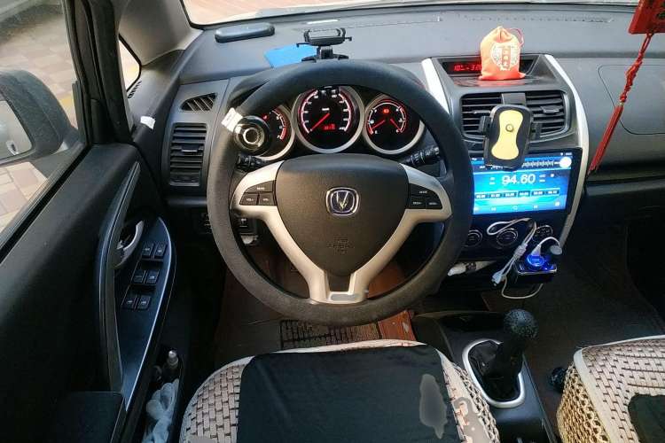 Used CHANGAN CX20 2014 1.4L Manual Sunroof Navigation Version – China IV Standard
