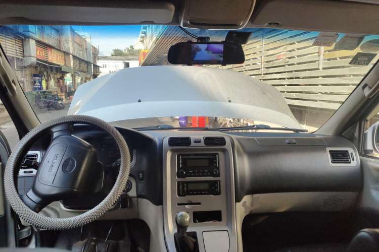 Used Jinbei Grace 2013 2.0L Zhi Ling Standard Model 9-Seater National Games Commemorative Edition China IV Emission Standard 9 Seats
