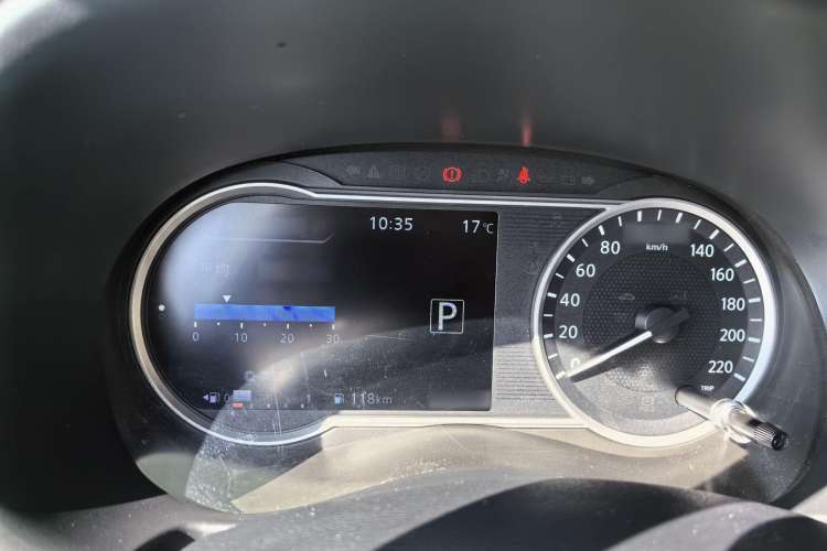 Used Nissan Kicks 2021 1.5L XV CVT Smart Connect Luxury Edition
