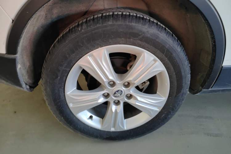Used Bestune X80 2015 2.0L automatic comfort version
