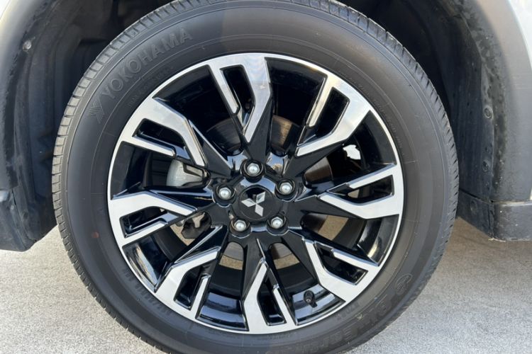 Used Mitsubishi Outlander 2020 2.4L 4x4 Zhi Xiang Edition 5 Seats