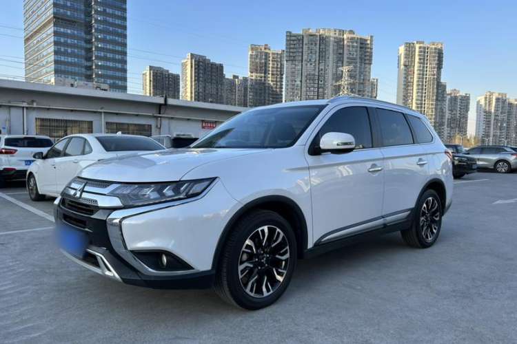 Used Mitsubishi Outlander 2020 2.4L 4x4 Zhi Xiang Edition 5 Seats